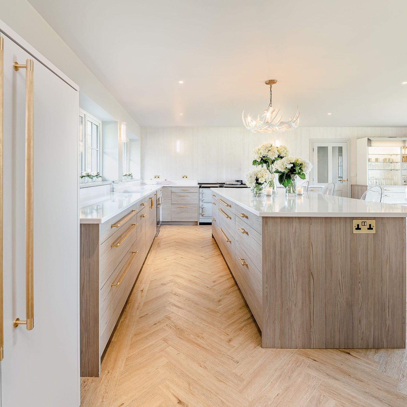 Formation Glue Down Herringbone