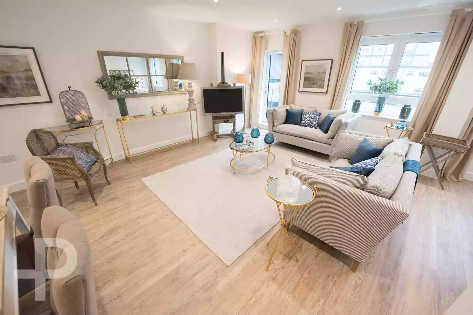 Greytown House - Formation Plank