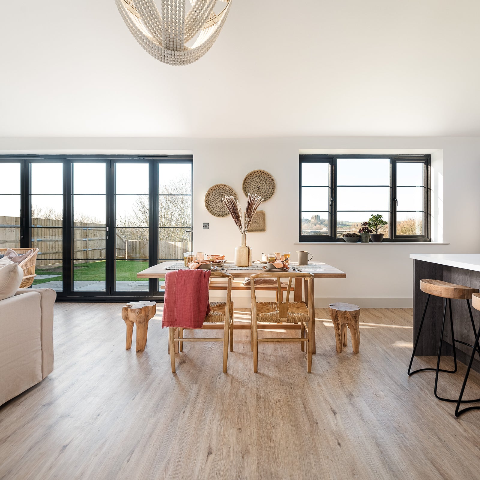 PlusFloor & Angela Cheung - Lesser Foxholes