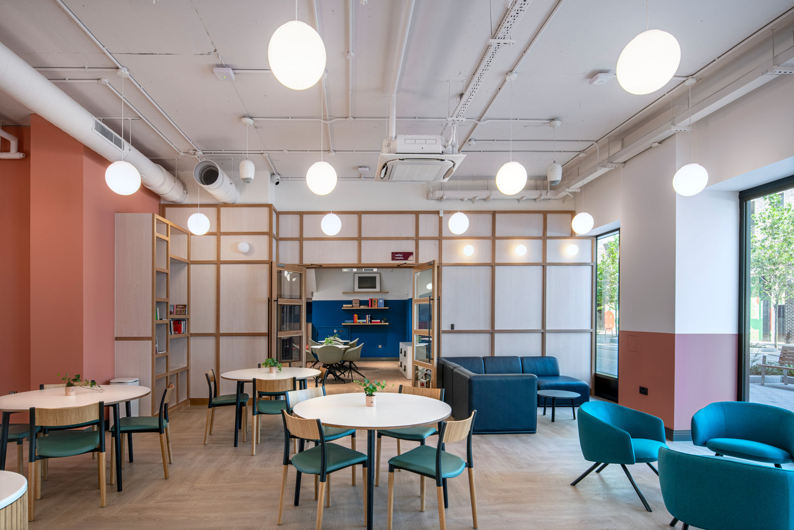 PlusFloor & Rawls & Co. - Feldy Community Centre