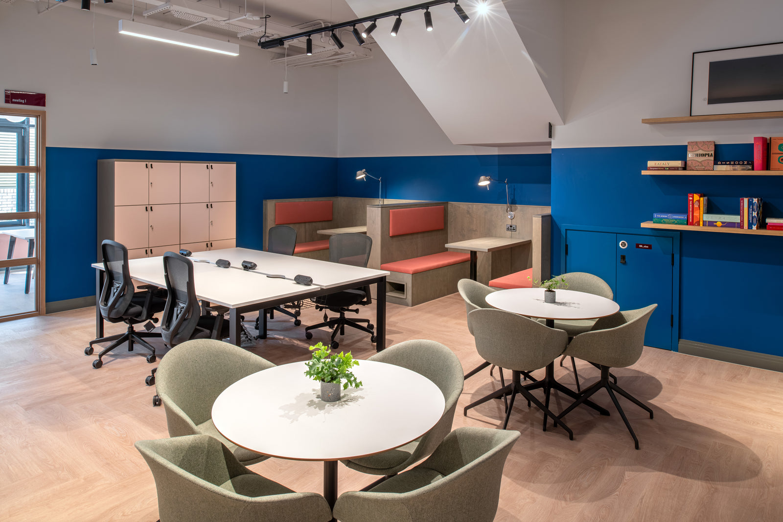 PlusFloor & Rawls & Co. - Feldy Community Centre