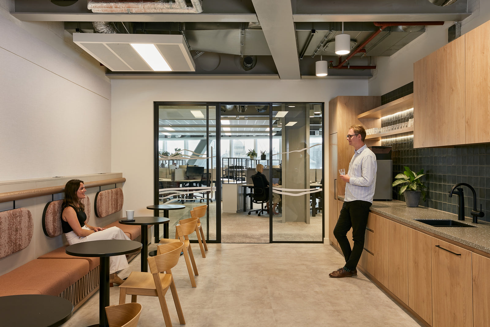 PlusFloor & M Moser Associate - HFW Workspace