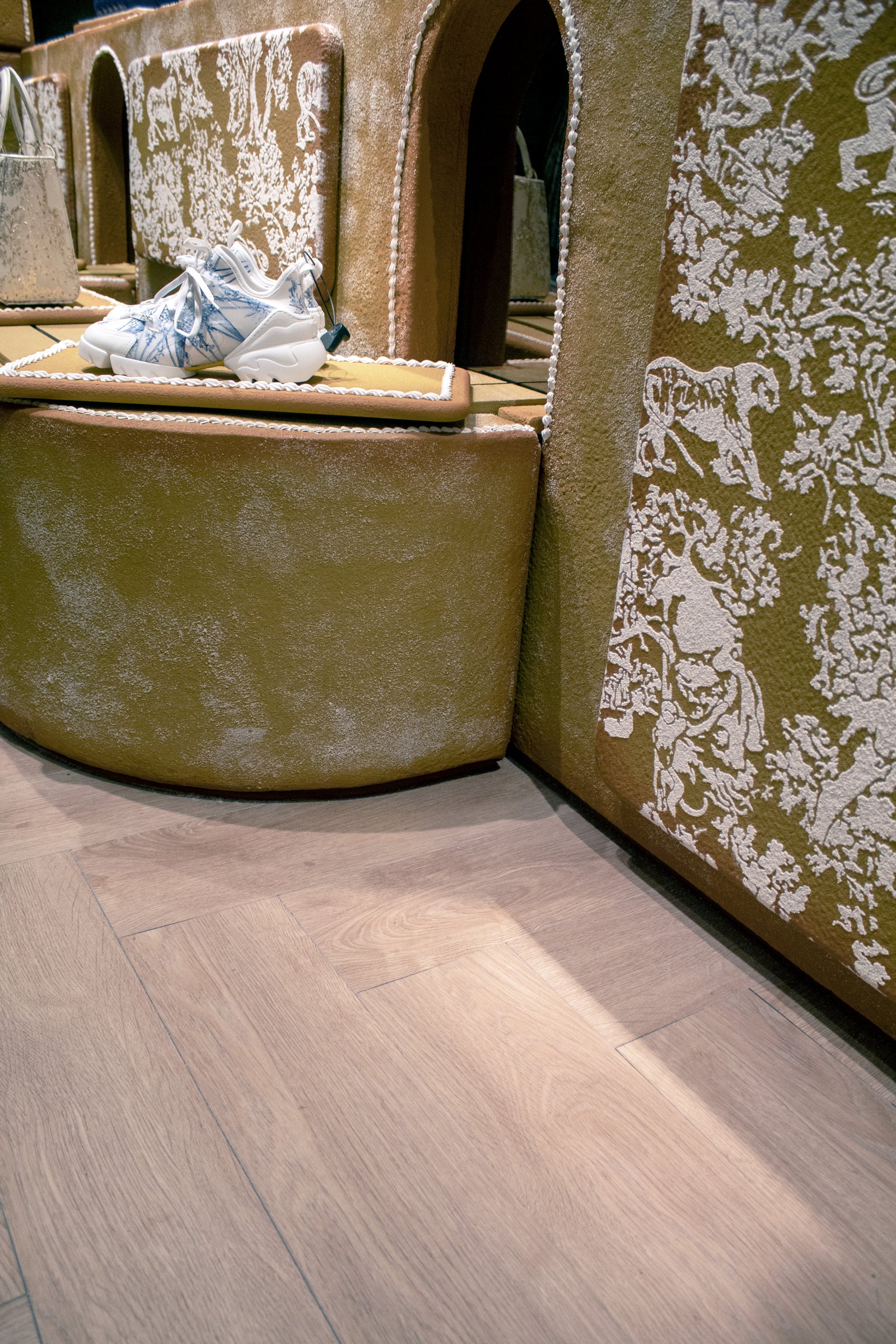 PlusFloor & L'atelier - Harrods