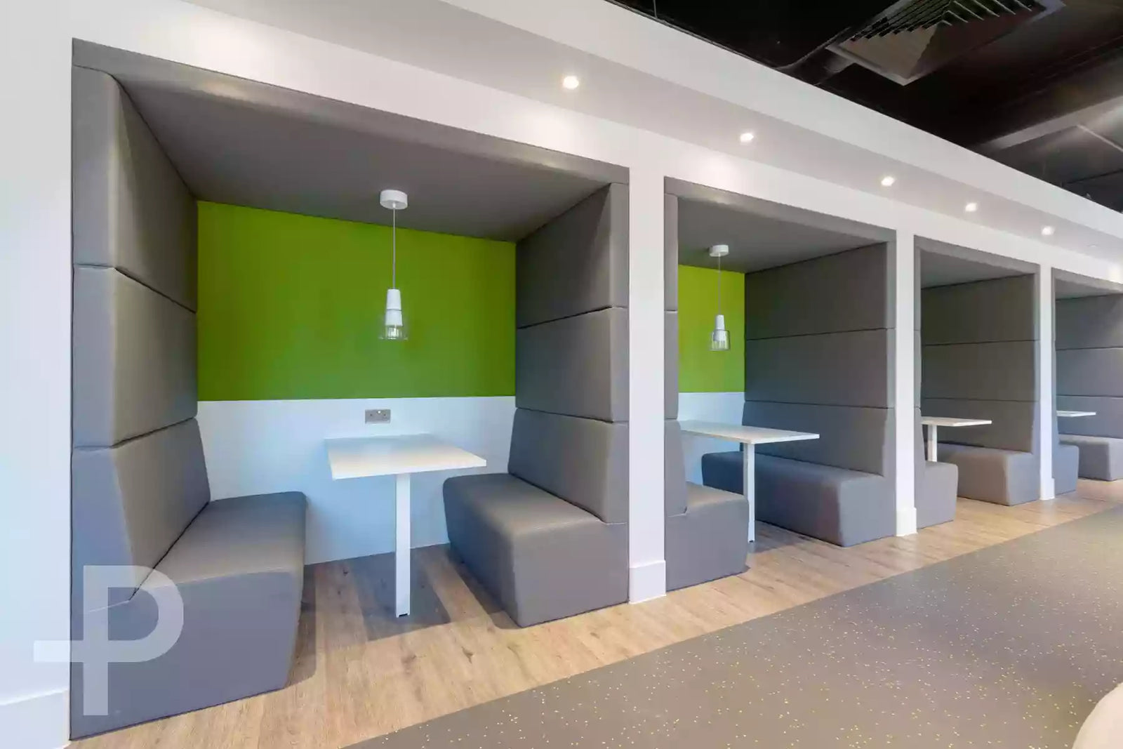 Aerial Direct - Formation Plank