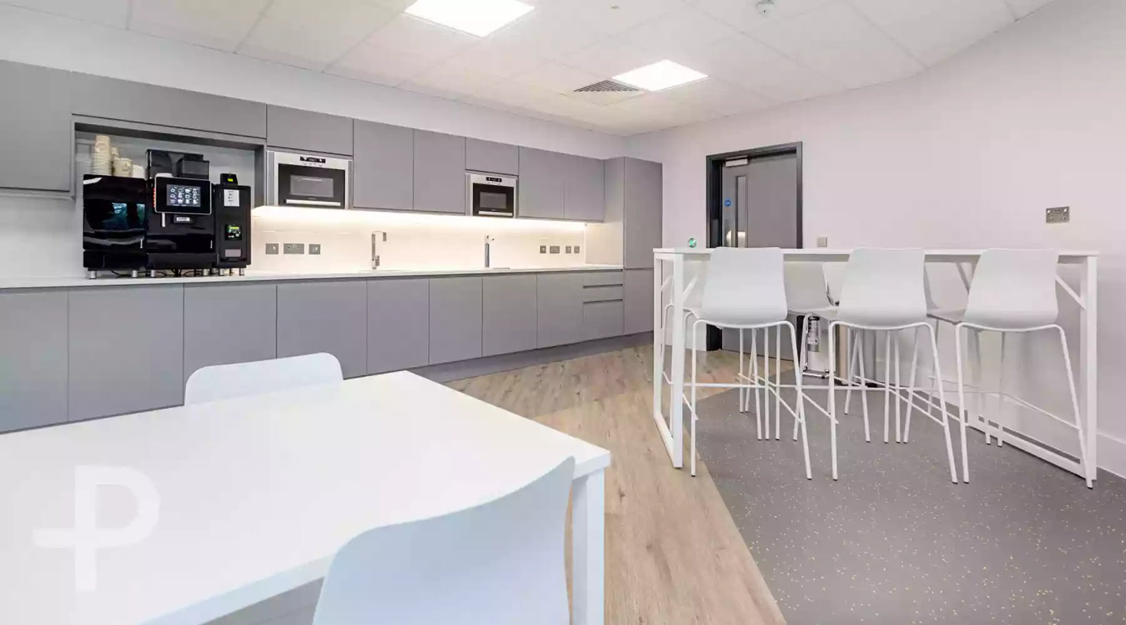 Aerial Direct - Formation Plank