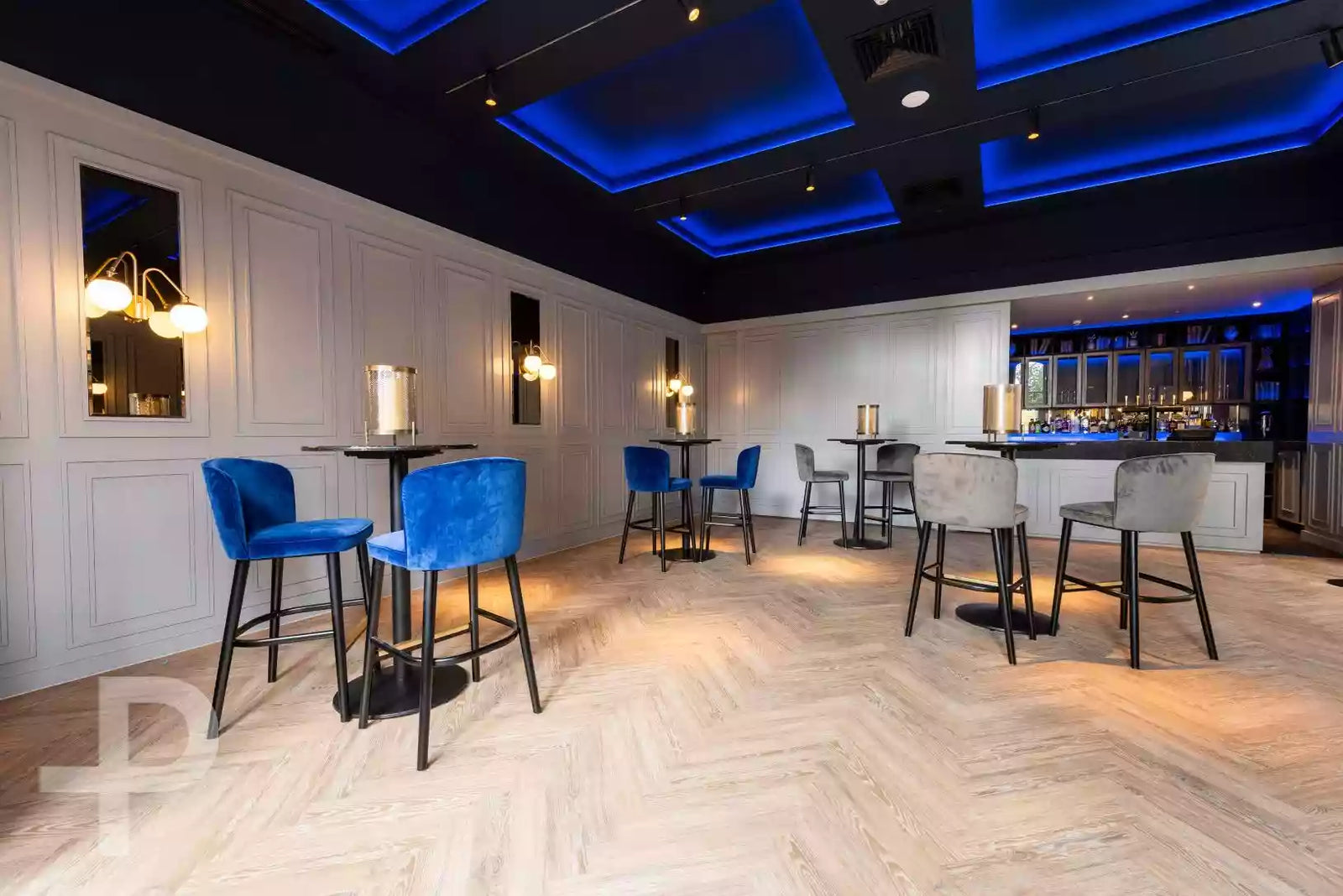 Albert's Shed - Formation Herringbone