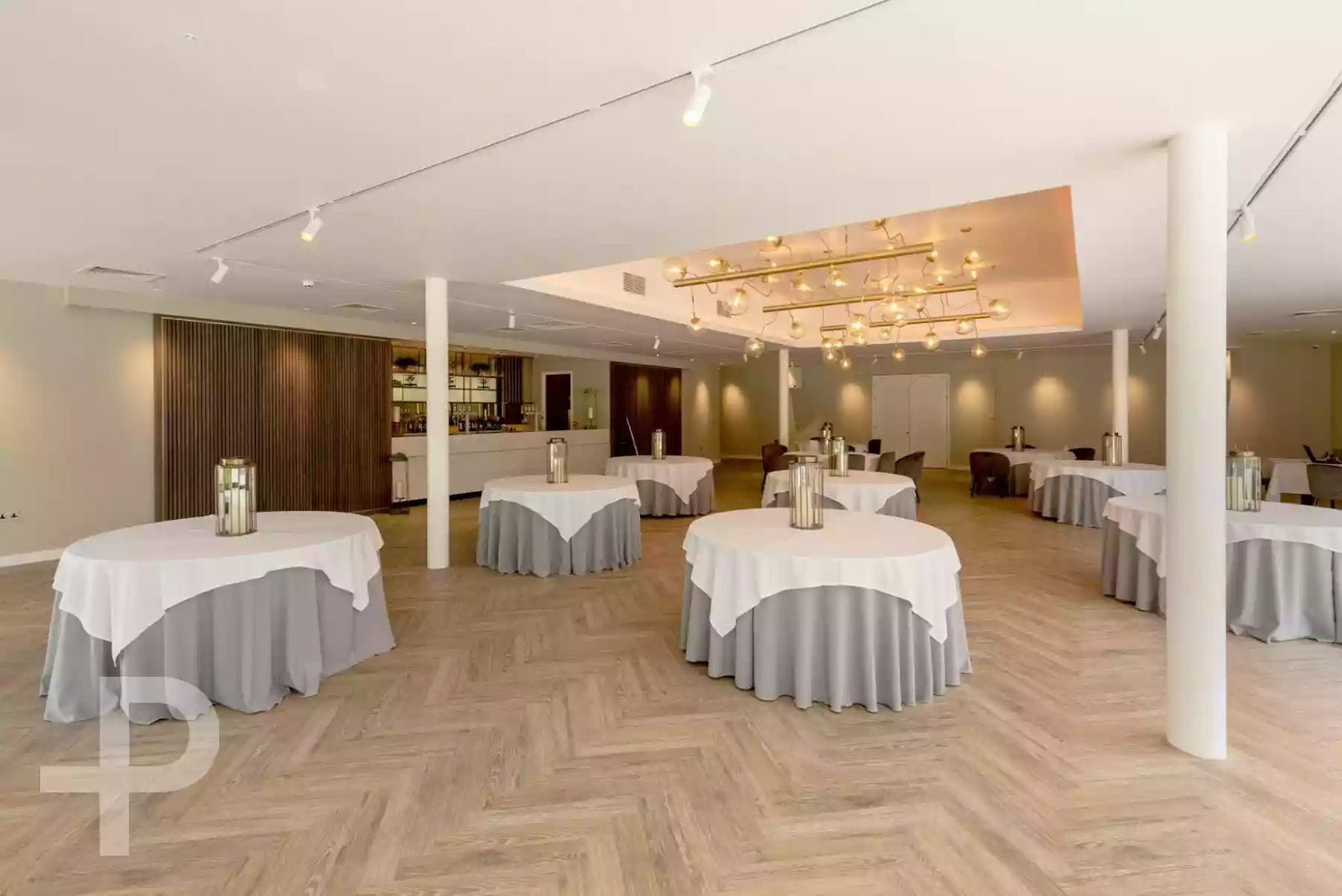 Albert's Shed - Formation Herringbone