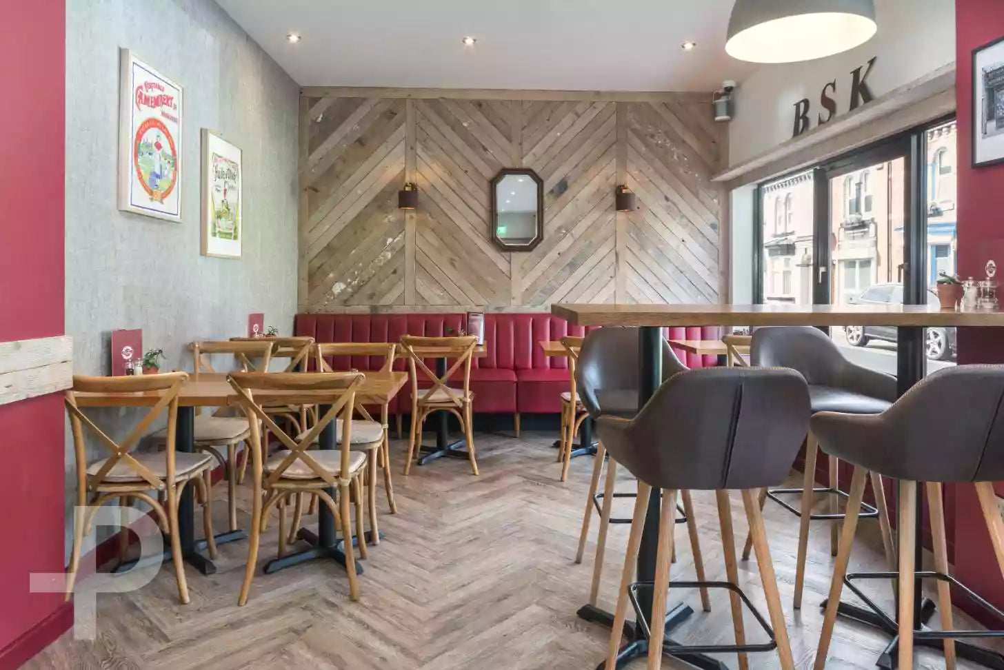 Baker Street Kitchen - Formation Herringbone