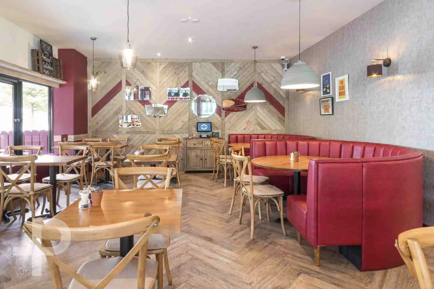 Baker Street Kitchen - Formation Herringbone