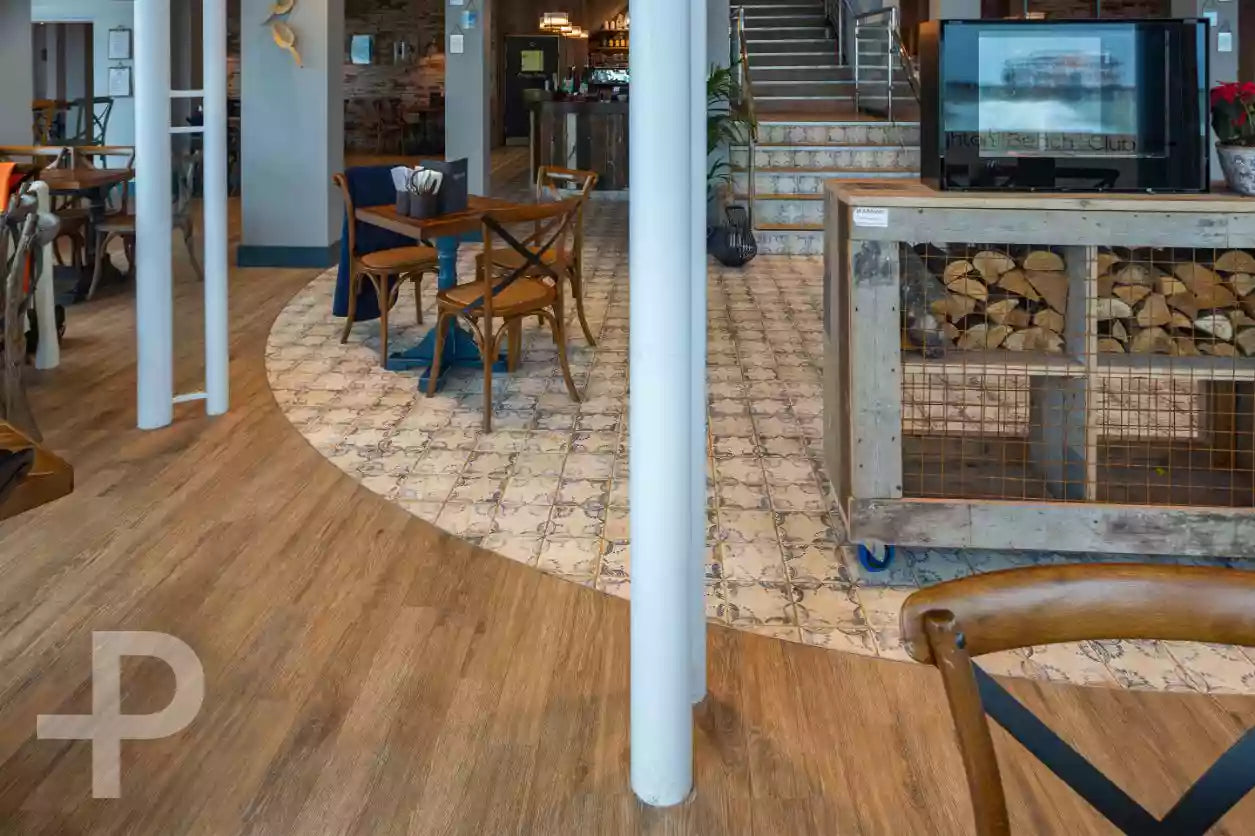 Brighton Beach Club - Formation Herringbone