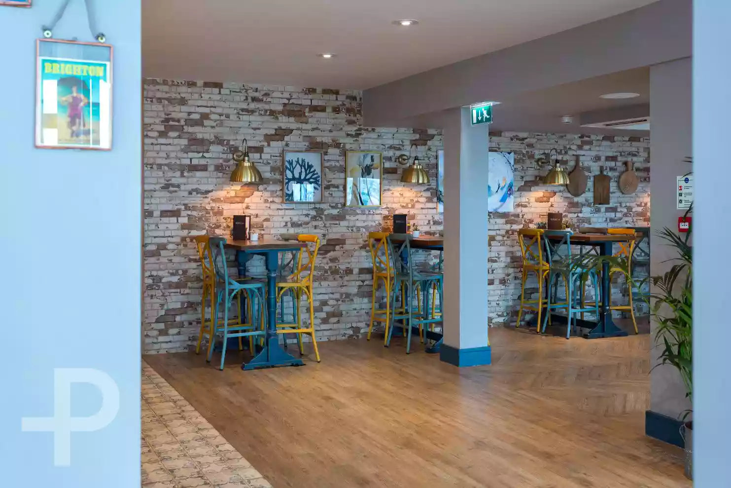 Brighton Beach Club - Formation Herringbone