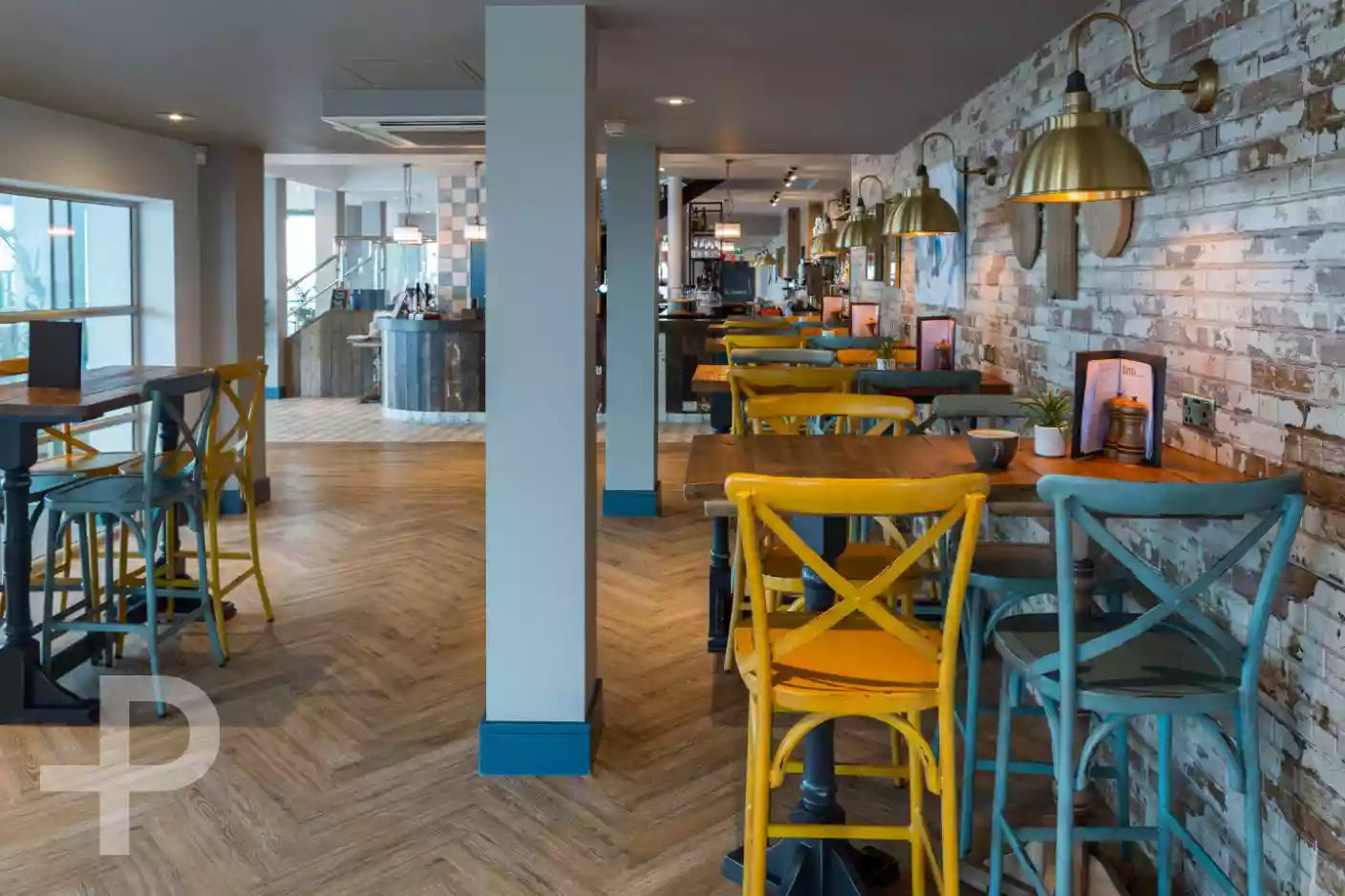 Brighton Beach Club - Formation Herringbone