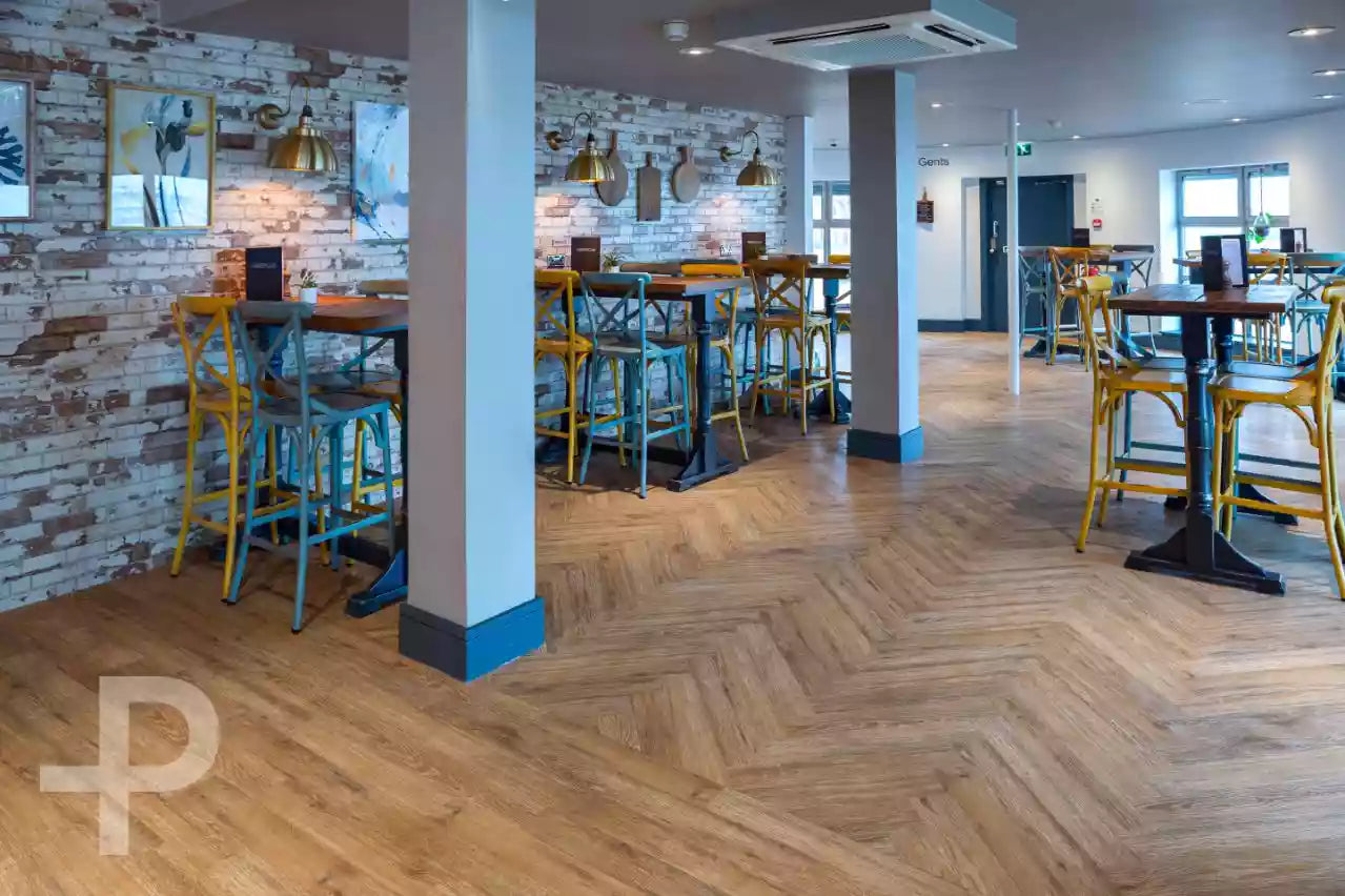 Brighton Beach Club - Formation Herringbone