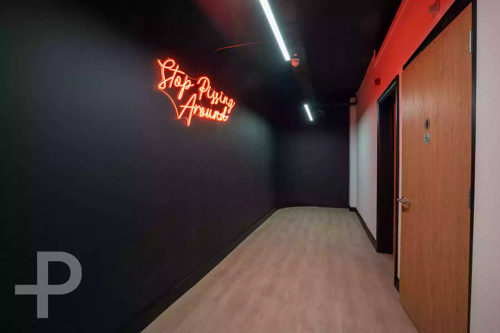 Curve Digital Office - Formation Plank