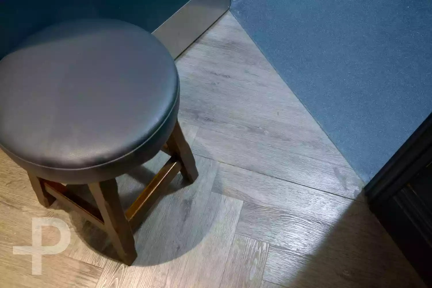 Escape Hunt - Formation Herringbone