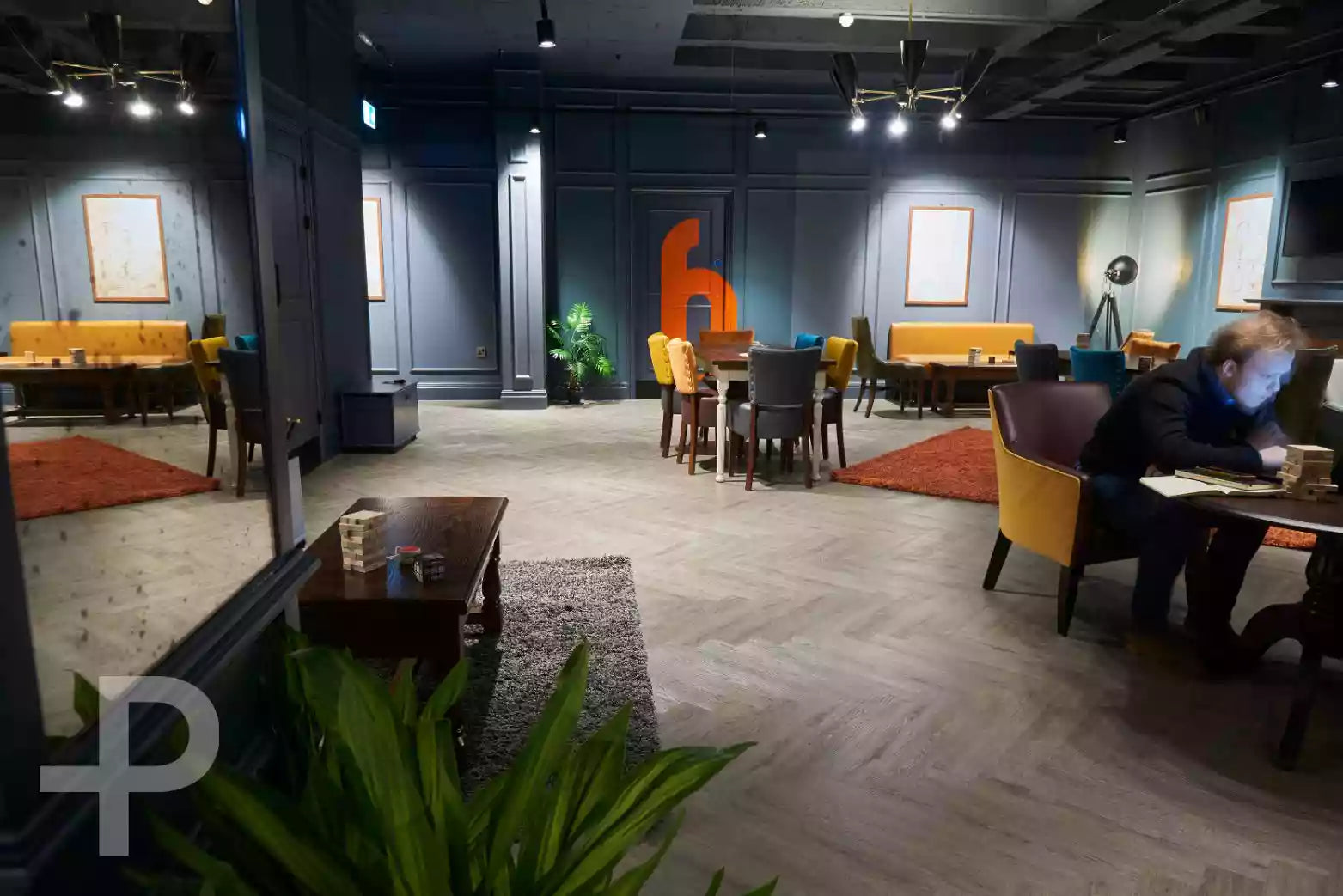 Escape Hunt - Formation Herringbone