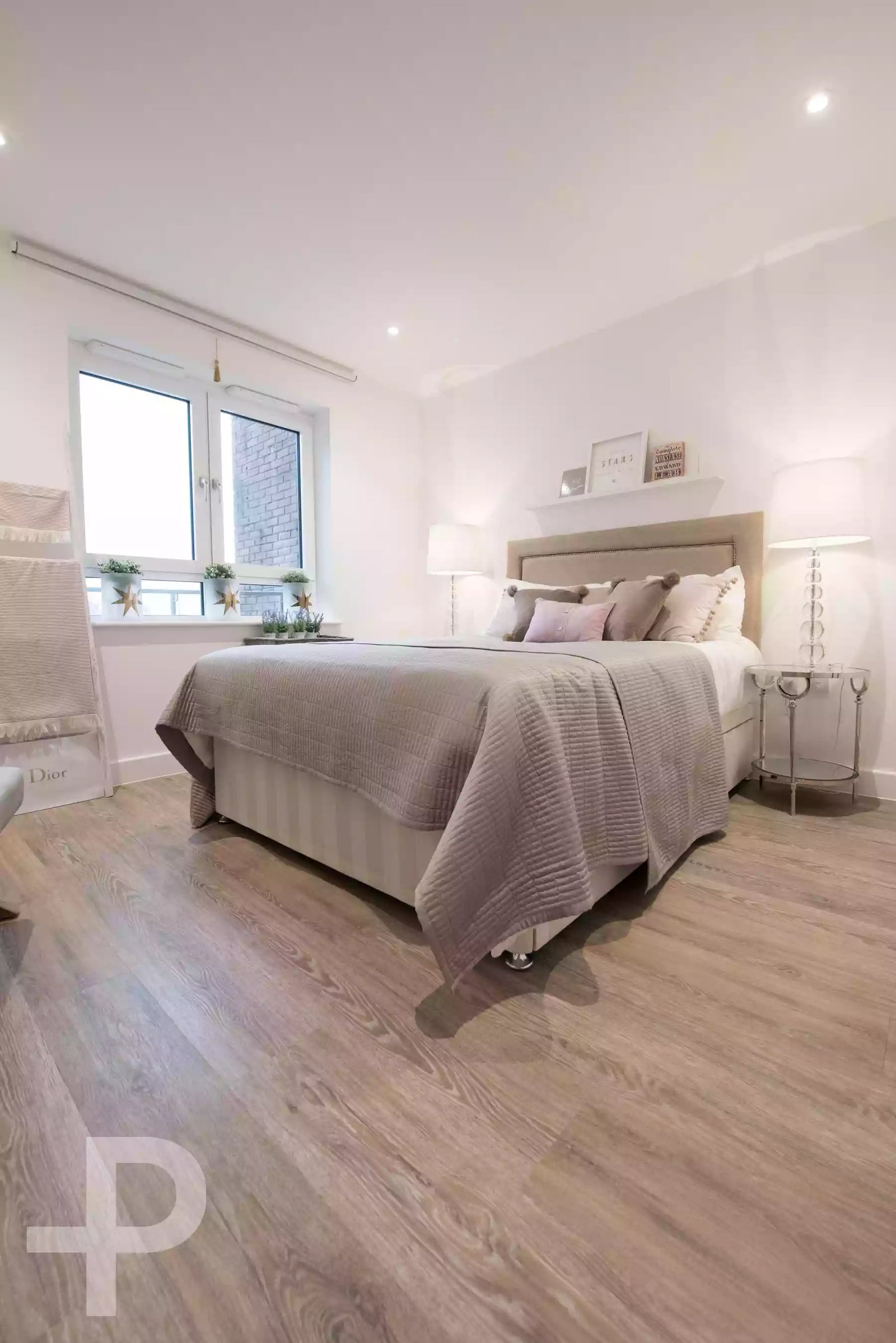 Greytown House - Formation Plank