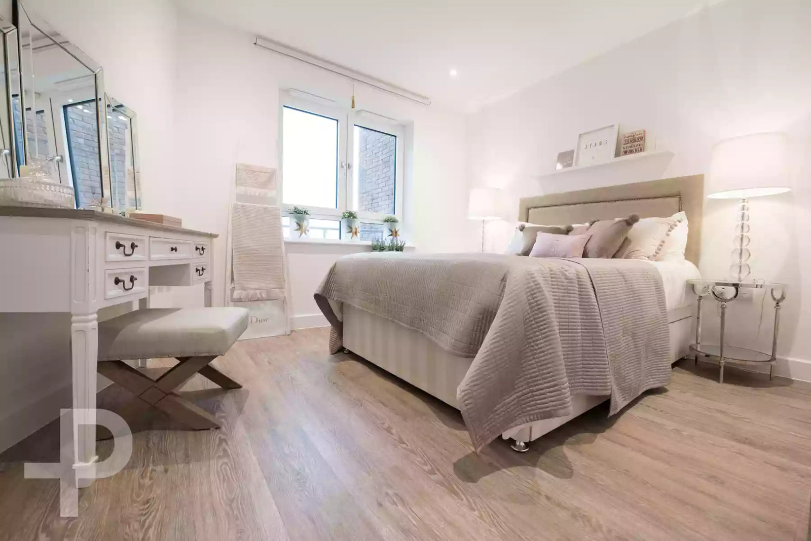 Greytown House - Formation Plank