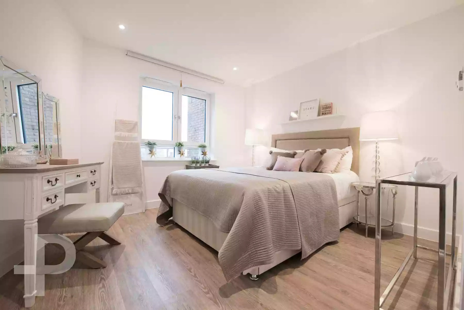 Greytown House - Formation Plank