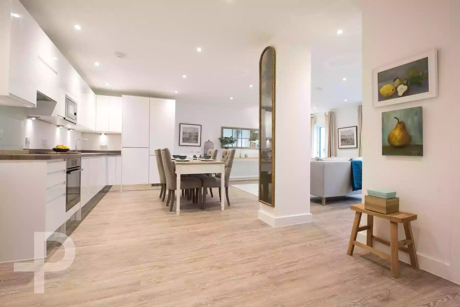 Greytown House - Formation Plank