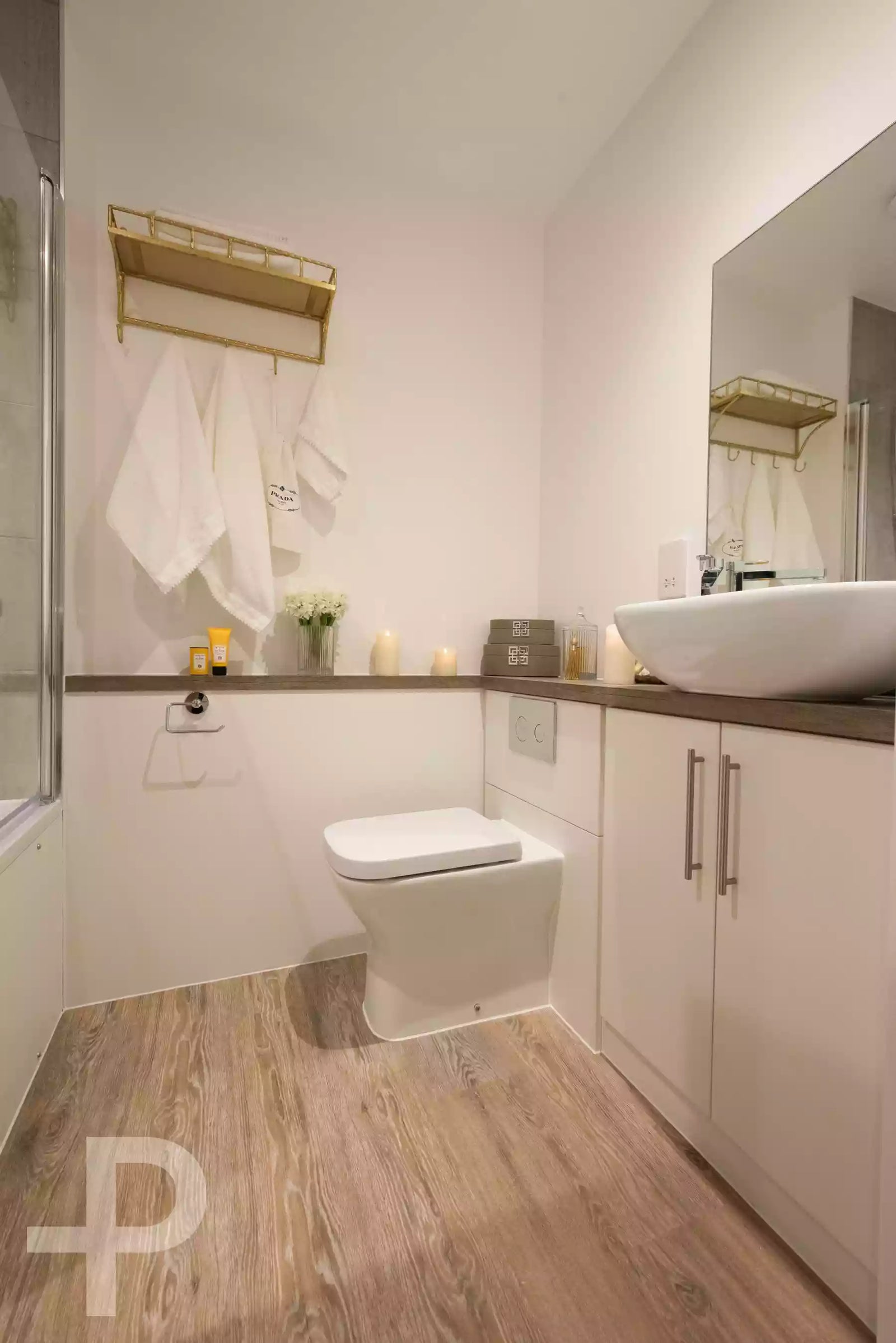 Greytown House - Formation Plank