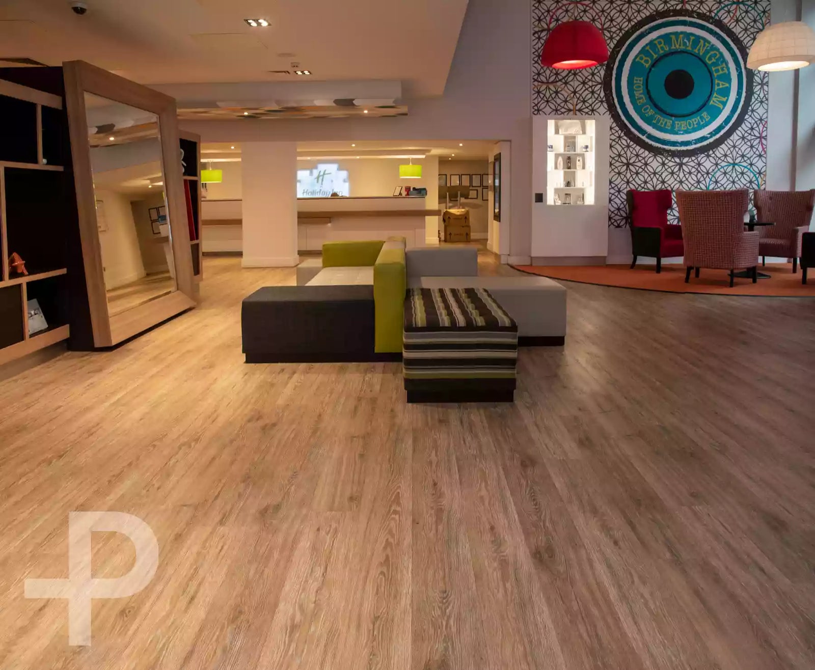 Holiday Inn - Formation Plank