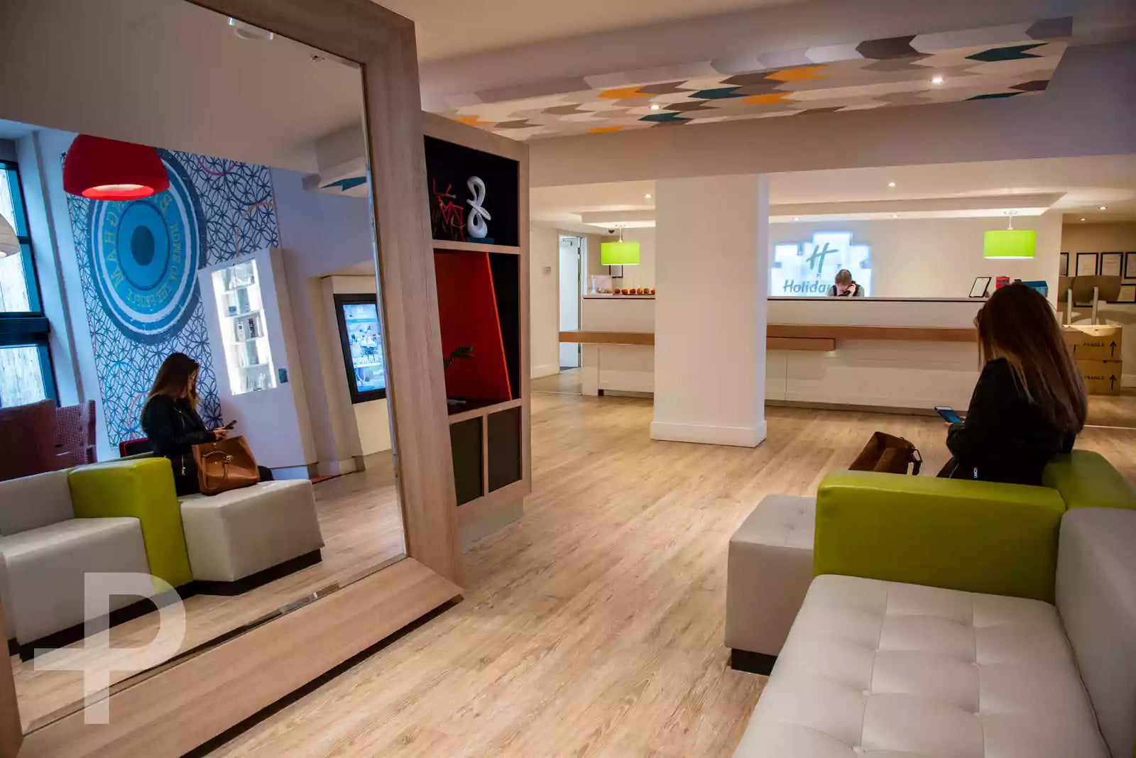 Holiday Inn - Formation Plank