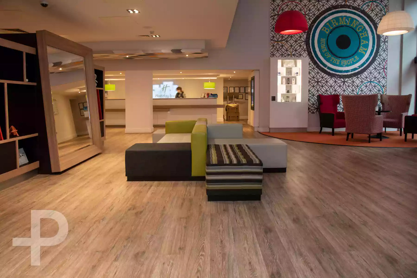 Holiday Inn - Formation Plank