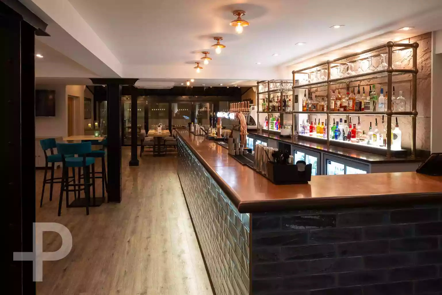 Kinderton Bar & Restaurant - Formation Plank