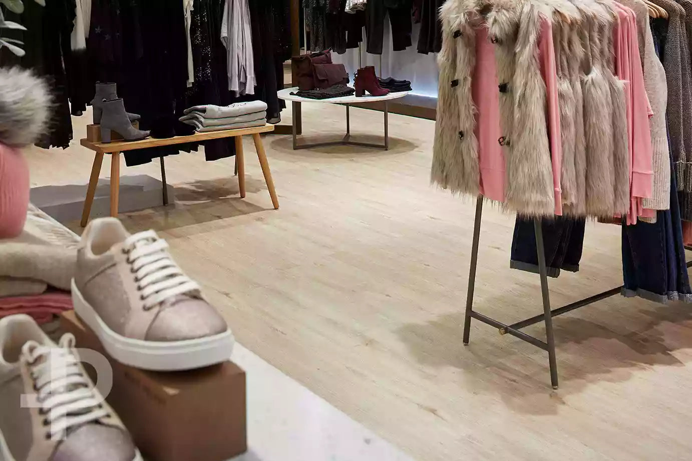 Mint Velvet - Elements