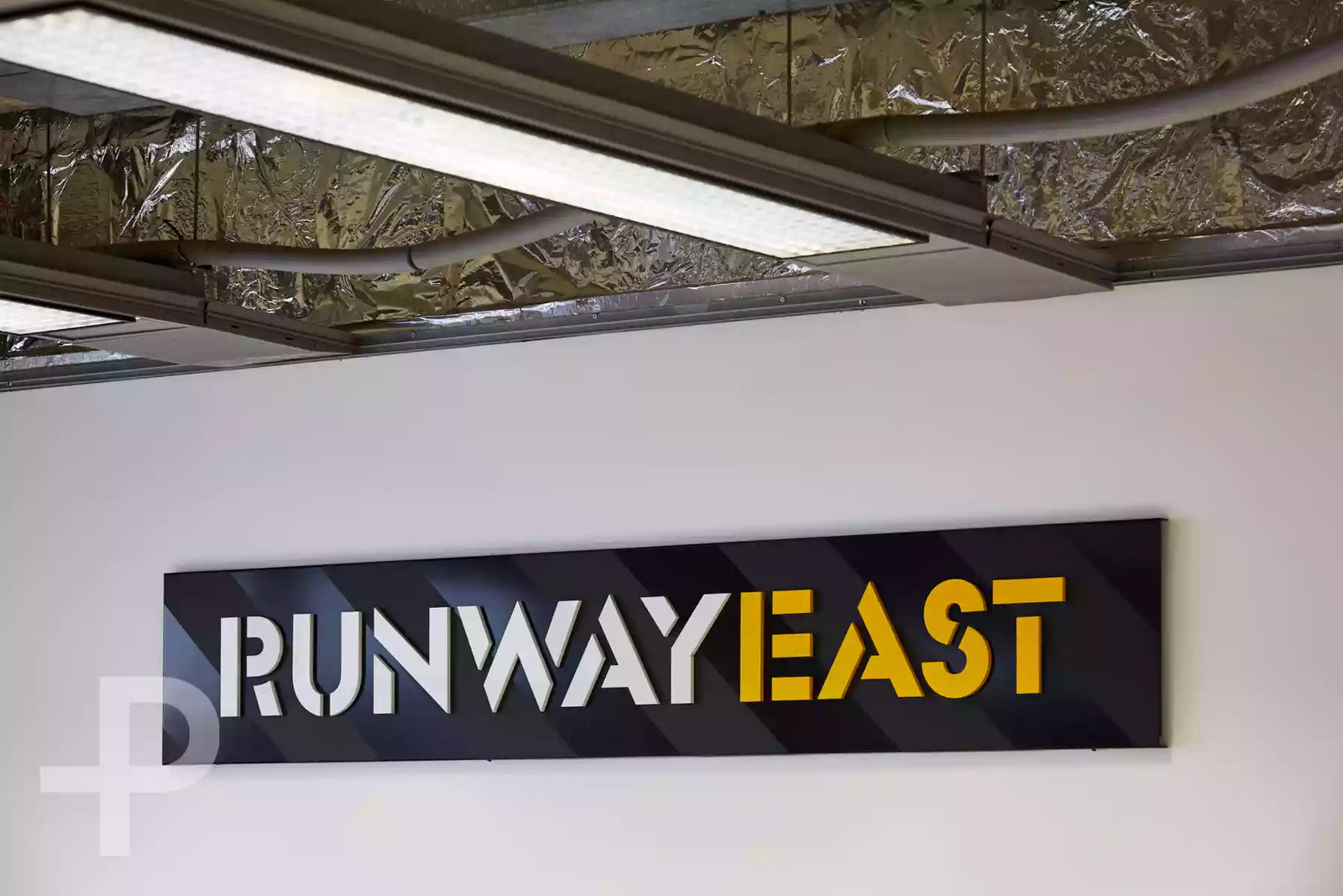 Runway East - Rekka