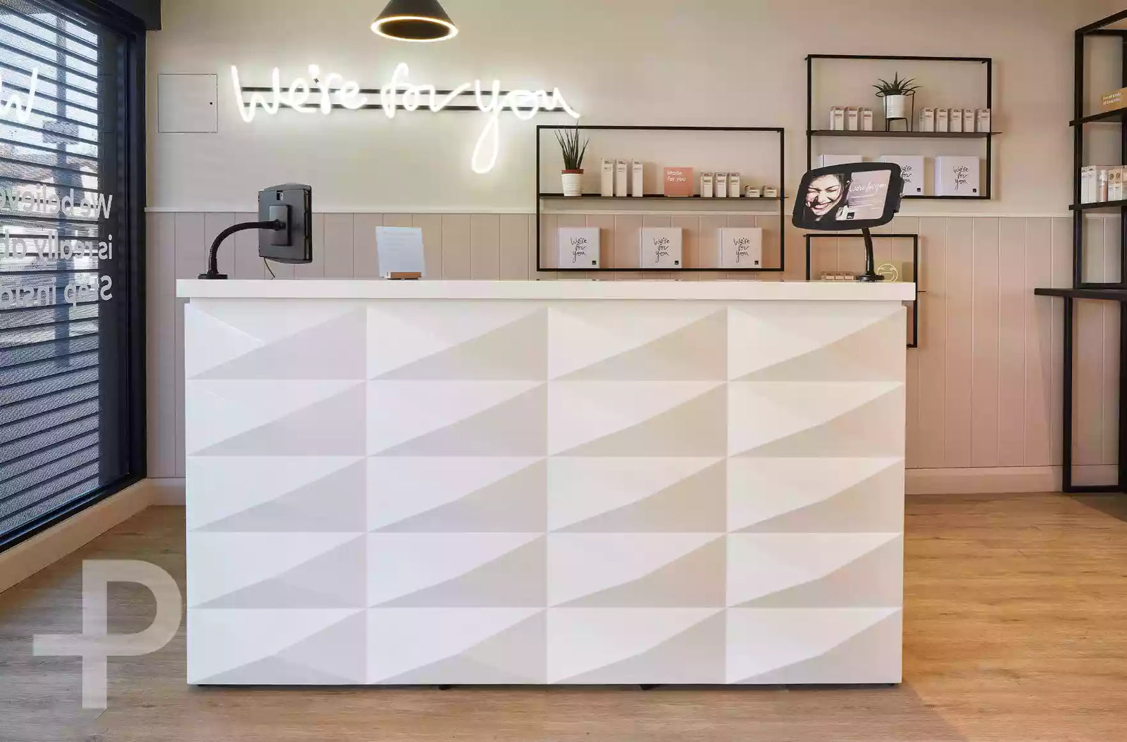 Skinsmiths - Formation Plank