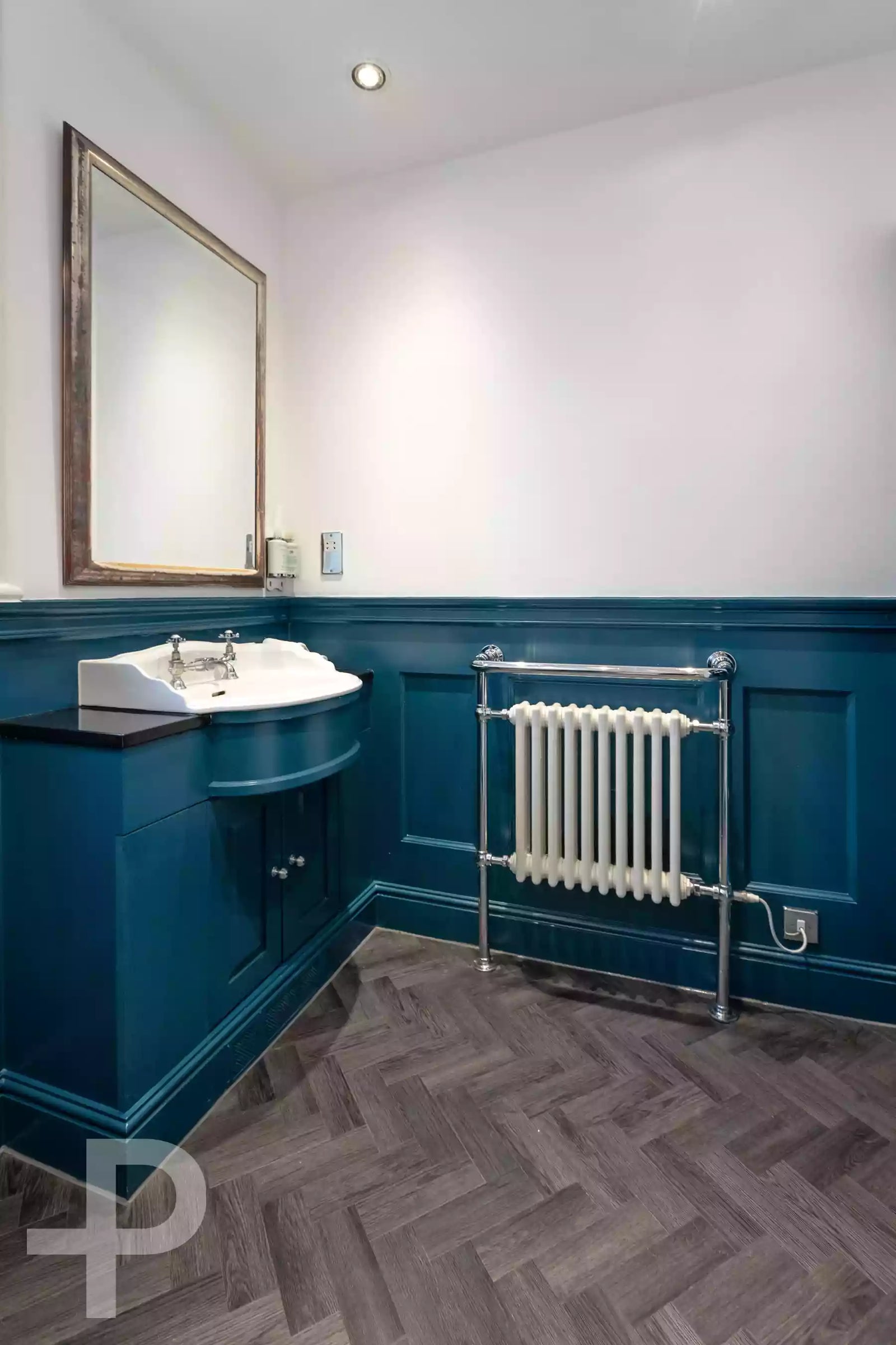 The Argyll Club - Formation Herringbone