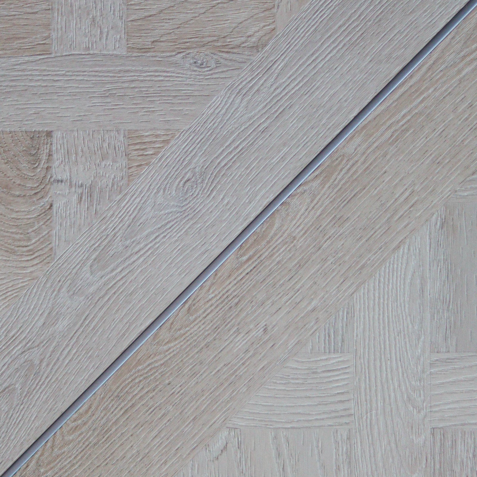 Silver LVT Feature Strip